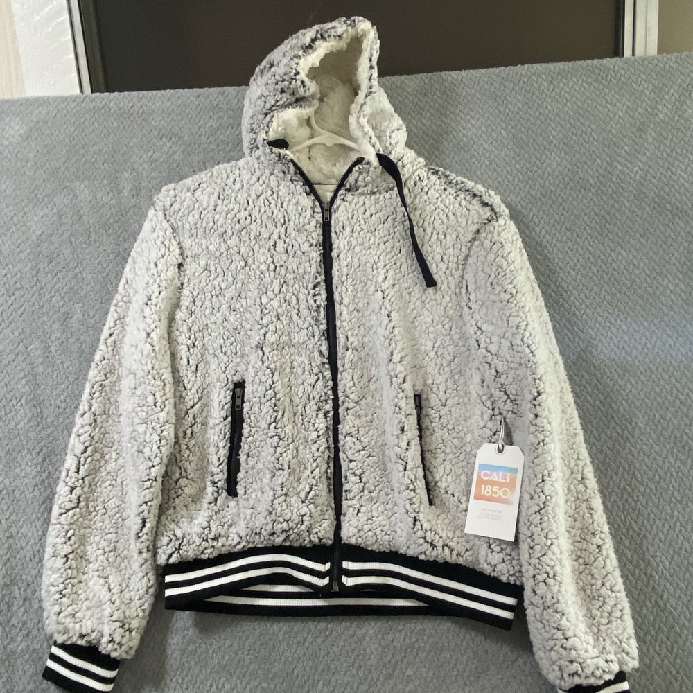 Cali1850 White Teddy Sherpa Jacket Hoodie Women's Sz L Black Accents